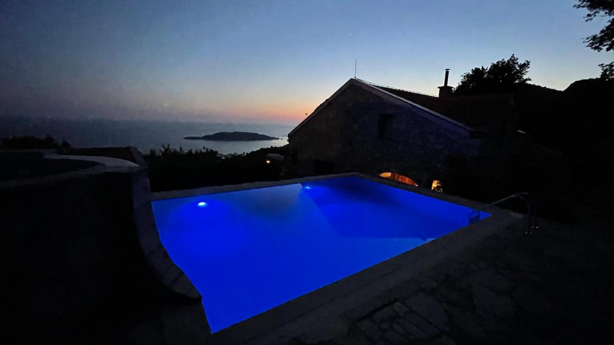 Mountains Villa Near ブドヴァ エクステリア 写真